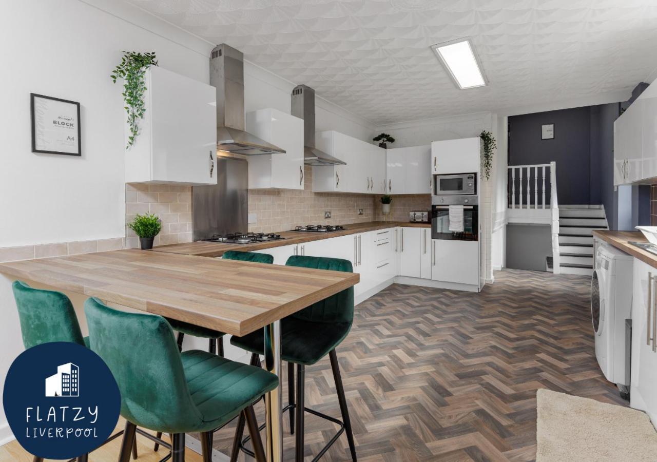 Flatzy - 6 Bed Oasis Close To Football Stadiums Liverpool Eksteriør bilde